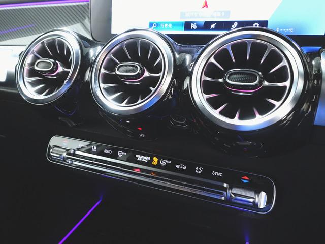 ＧＬＢ ＧＬＢ２００　ｄ　４マチック　ＡＭＧライン　ナビゲーションパッケージ　３列シート　Ｂｌｕｅｔｏｏｔｈ接続　ＥＴＣ　ＬＥＤヘッドライト　ＴＶ　アイドリングストップ　クルーズコントロール　コネクテッド機能　サイドカメラ　シートヒーター（18枚目）