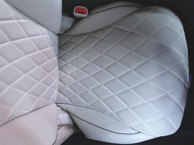 Ｓクラス Ｓ４００ｄ　４マチック　ＡＭＧラインパッケージ　ドライバーズパッケージ　ベーシックパッケージ　レザーエクスクルーシブパッケージ　Ｂｌｕｅｔｏｏｔｈ接続　ＥＴＣ　ＬＥＤヘッドライト　ＴＶ　アイドリングストップ（22枚目）