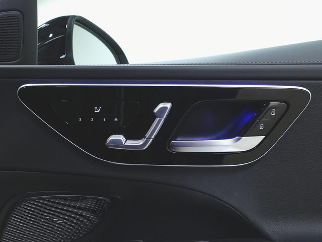 Ｃクラス Ｃ２００　アバンギャルド　ＡＭＧラインパッケージ　ベーシックパッケージ　Ｂｌｕｅｔｏｏｔｈ接続　ＥＴＣ　ＬＥＤヘッドライト　ＴＶ　アイドリングストップ　クルーズコントロール　コネクテッド機能　サイドカメラ　シートヒーター（19枚目）