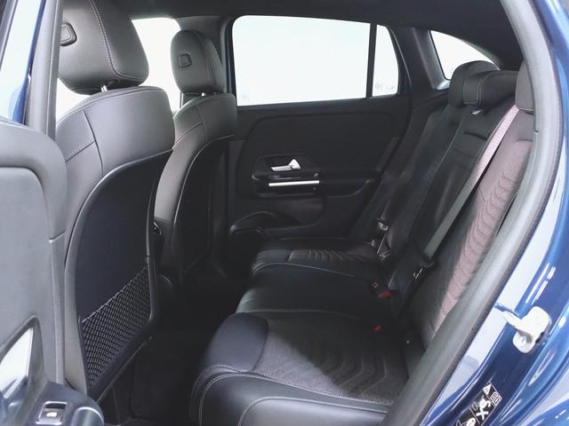 ＧＬＡクラス ＧＬＡ２００　ｄ　４マチック　Ｂｌｕｅｔｏｏｔｈ接続　ＥＴＣ　ＬＥＤヘッドライト　ＴＶ　アイドリングストップ　クルーズコントロール　コネクテッド機能　サイドカメラ　シートヒーター　トランクスルー　ナビ　バックモニター　パワーシート（29枚目）