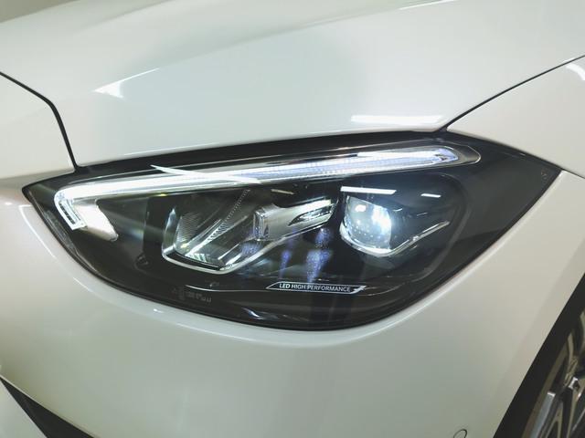 ヤナセの中古車は、すべて第三者検査専門機関（ＡＩＳ）によって、内外装から機関にいたるまで公正かつ厳正に検査されます。検査後、経験豊富なスタッフが、記録簿の確認、ＣＰＵ診断テストなどを実施いたします。