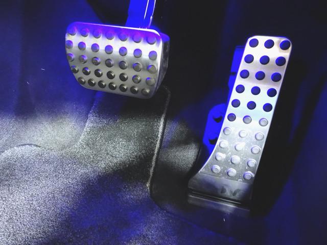 Ｃクラスステーションワゴン Ｃ６３　Ｓ　Ｅ　パフォーマンス　ステーショーンワゴン　ＡＭＧ　パフォーマンスパッケージ　ＡＭＧカーボンパッケージ（9枚目）