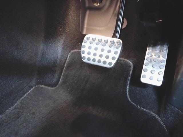 ＣＬＡクラス シューティングブレーク ＣＬＡ１８０　シューティングブレーク　ＡＭＧスタイル　ＡＭＧプレミアムパッケージ　レーダーセーフティパッケージ　Ｂｌｕｅｔｏｏｔｈ接続　ＣＤ　ＤＶＤ再生　ＥＴＣ　ＬＥＤヘッドライト　ＴＶ　アイドリングストップ　クルーズコントロール（9枚目）