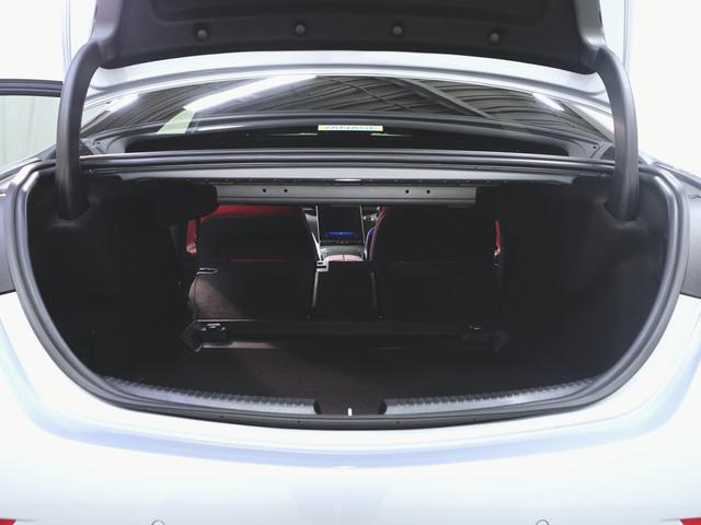 Ｃクラス Ｃ２００　アバンギャルド　ＡＭＧラインパッケージ　ベーシックパッケージ　レザーエクスクルーシブパッケージ　Ｂｌｕｅｔｏｏｔｈ接続　ＥＴＣ　ＬＥＤヘッドライト　ＴＶ　アイドリングストップ　クルーズコントロール　コネクテッド機能（29枚目）