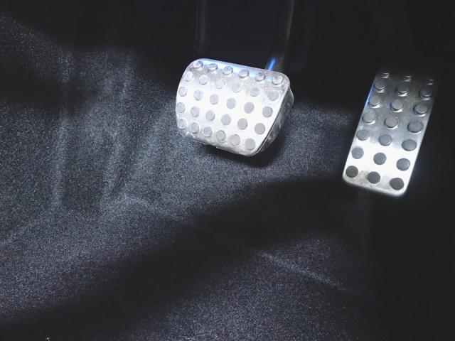 GLB GLB200 d 4マチック AMGラインパッケージ 3列シート Bluetooth接続 ETC LEDヘッドライト TV アイドリングストップ クルーズコントロール コネクテッド機能 サイドカメラ シートヒーター トランクスルー(9枚目)