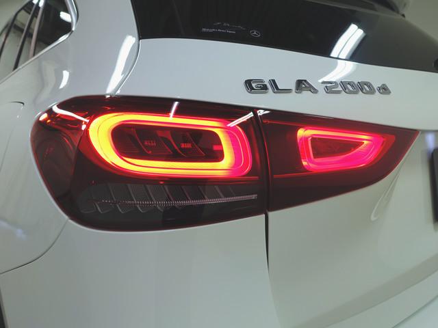 ＧＬＡクラス ＧＬＡ２００　ｄ　４マチック　ＡＭＧライン　Ｂｌｕｅｔｏｏｔｈ接続　ＥＴＣ　ＬＥＤヘッドライト　アイドリングストップ　クルーズコントロール　コネクテッド機能　サイドカメラ　シートヒーター　トランクスルー　ナビ　バックモニター　パワーシート（5枚目）