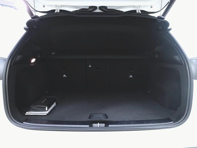 ＧＬＡクラス ＧＬＡ２００　ｄ　４マチック　ＡＭＧライン　Ｂｌｕｅｔｏｏｔｈ接続　ＥＴＣ　ＬＥＤヘッドライト　アイドリングストップ　クルーズコントロール　コネクテッド機能　サイドカメラ　シートヒーター　トランクスルー　ナビ　バックモニター　パワーシート（27枚目）