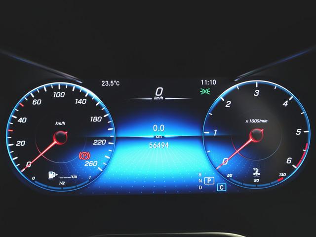 Ｃクラス Ｃ２２０　ｄ　ローレウスエディション　スポーツプラスパッケージ　レザーエクスクルーシブパッケージ　Ｂｌｕｅｔｏｏｔｈ接続　ＥＴＣ　ＬＥＤヘッドライト　ＴＶ　アイドリングストップ　クルーズコントロール　コネクテッド機能　サイドカメラ（14枚目）