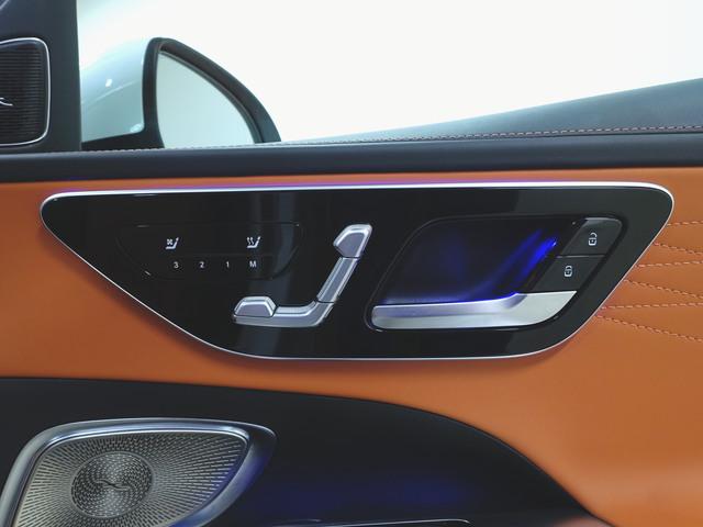 Cクラス C200 スポーツ エクスクルーシブリミテッド Bluetooth接続 ETC LEDヘッドライト TV アイドリングストップ クルーズコントロール コネクテッド機能 サイドカメラ サンルーフ・ガラスルーフ シートエアコン シートヒーター(19枚目)