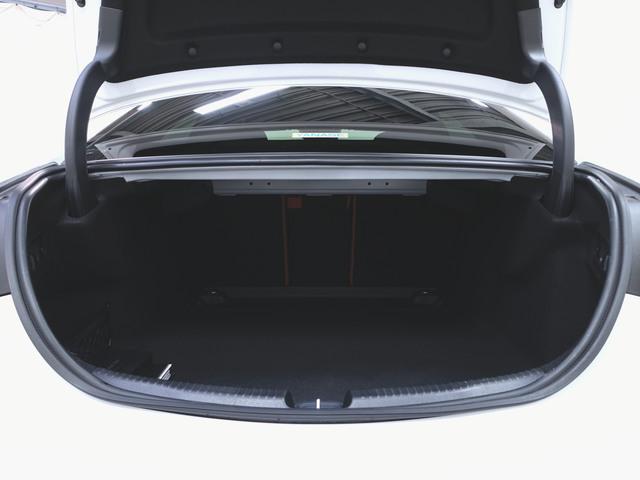 Cクラス C200 スポーツ エクスクルーシブリミテッド Bluetooth接続 ETC LEDヘッドライト TV アイドリングストップ クルーズコントロール コネクテッド機能 サイドカメラ サンルーフ・ガラスルーフ シートエアコン シートヒーター(24枚目)