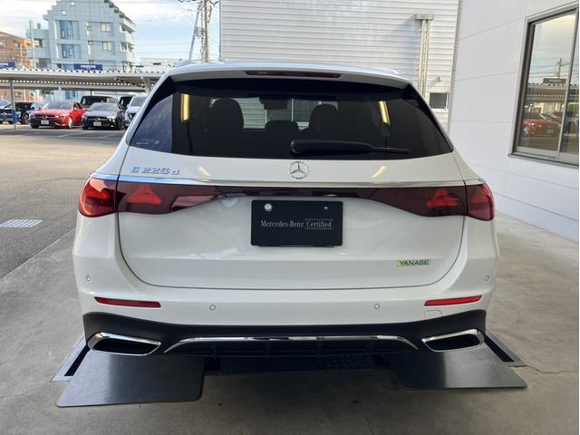 Ｅクラスステーションワゴン Ｅ２２０　ｄ　ステーションワゴン　アバンギャルド　ＡＭＧライ　ンパッケージ　アドバンスドパッケージ　デジタルインテリアパッケージ　レザーエクスクルーシブパッケージ（5枚目）