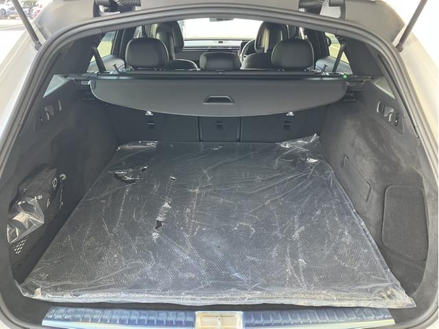 Ｅクラスステーションワゴン Ｅ２２０　ｄ　ステーションワゴン　アバンギャルド　ＡＭＧライ　ンパッケージ　アドバンスドパッケージ　デジタルインテリアパッケージ　レザーエクスクルーシブパッケージ（13枚目）