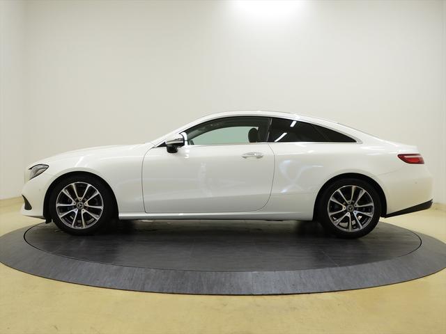 Eクラス E200 クーペ レザーパッケージ Bluetooth接続 ETC LEDヘッドライト TV アイドリングストップ クルーズコントロール コネクテッド機能 サイドカメラ サンルーフ・ガラスルーフ シートヒーター(3枚目)