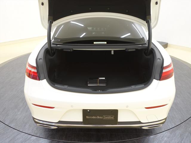 Eクラス E200 クーペ レザーパッケージ Bluetooth接続 ETC LEDヘッドライト TV アイドリングストップ クルーズコントロール コネクテッド機能 サイドカメラ サンルーフ・ガラスルーフ シートヒーター(6枚目)