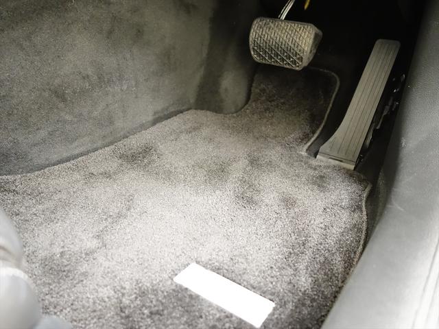 Eクラス E200 クーペ レザーパッケージ Bluetooth接続 ETC LEDヘッドライト TV アイドリングストップ クルーズコントロール コネクテッド機能 サイドカメラ サンルーフ・ガラスルーフ シートヒーター(35枚目)