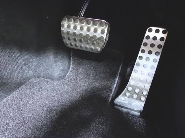 Ｃクラス Ｃ２００　ローレウスエディション　スポーツプラスパッケージ　レーダーセーフティーパッケージ（9枚目）