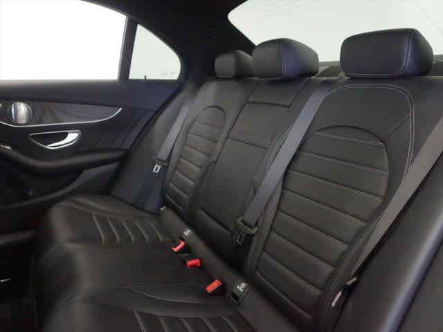 Ｃクラス Ｃ４３　４ＭＡＴＩＣ　Ｂｌｕｅｔｏｏｔｈ接続　ＥＴＣ　ＬＥＤヘッドライト　ＴＶ　アイドリングストップ　クルーズコントロール　コネクテッド機能　サンルーフ・ガラスルーフ　シートヒーター　トランクスルー　ナビ　バックモニター（23枚目）