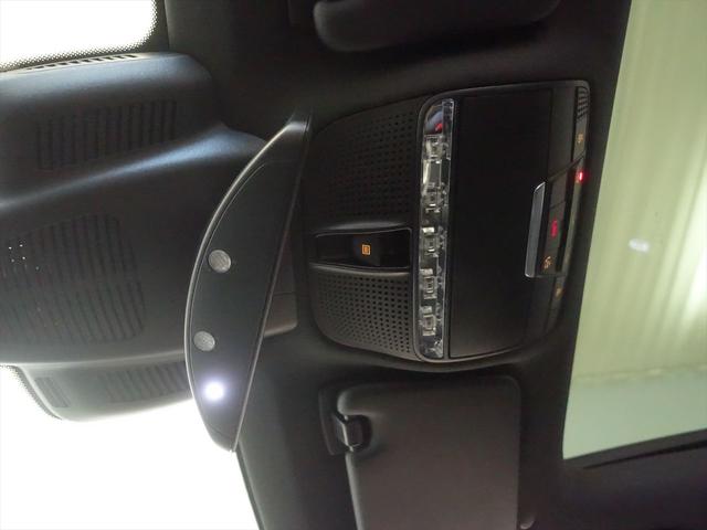 Cクラス C220 d ローレウスエディション スポーツプラスパッケージ Bluetooth接続 ETC LEDヘッドライト TV アイドリングストップ クルーズコントロール コネクテッド機能 サンルーフ・ガラスルーフ シートヒーター(18枚目)