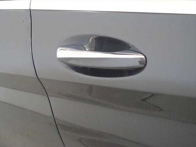 Cクラス C220 d ローレウスエディション スポーツプラスパッケージ Bluetooth接続 ETC LEDヘッドライト TV アイドリングストップ クルーズコントロール コネクテッド機能 サンルーフ・ガラスルーフ シートヒーター(25枚目)