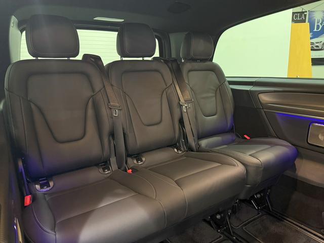 Ｖクラス Ｖ２２０　ｄ　エクストラロング　ＡＭＧラインパッケージ　３列シート　Ｂｌｕｅｔｏｏｔｈ接続　ＤＶＤ再生　ＥＴＣ　ＬＥＤヘッドライト　ＴＶ　アイドリングストップ　クルーズコントロール　コネクテッド機能　サイドカメラ　シートヒーター（9枚目）