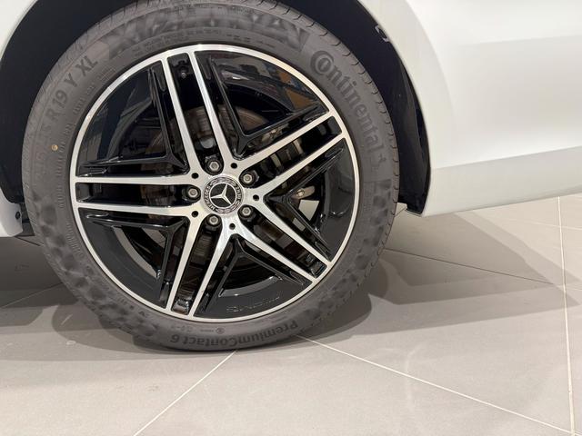 Ｖクラス Ｖ２２０　ｄ　エクストラロング　ＡＭＧラインパッケージ　３列シート　Ｂｌｕｅｔｏｏｔｈ接続　ＤＶＤ再生　ＥＴＣ　ＬＥＤヘッドライト　ＴＶ　アイドリングストップ　クルーズコントロール　コネクテッド機能　サイドカメラ　シートヒーター（15枚目）