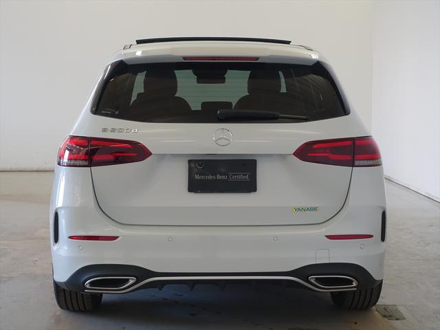 Ｂクラス Ｂ２００　ｄ　ＡＭＧライン　ＡＭＧレザーエクスクルーシブパッケージ　レーダーセーフティパッケージ　アドバンスドパッケージ　ナビゲーションパッケージ　Ｂｌｕｅｔｏｏｔｈ接続　ＥＴＣ　ＬＥＤヘッドライト　ＴＶ　アイドリングストップ（3枚目）