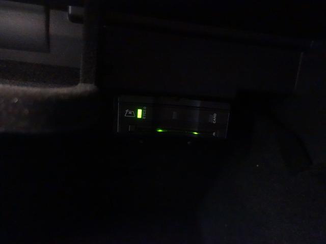 Ｂクラス Ｂ２００　ｄ　ＡＭＧライン　ＡＭＧレザーエクスクルーシブパッケージ　レーダーセーフティパッケージ　アドバンスドパッケージ　ナビゲーションパッケージ　Ｂｌｕｅｔｏｏｔｈ接続　ＥＴＣ　ＬＥＤヘッドライト　ＴＶ　アイドリングストップ（21枚目）