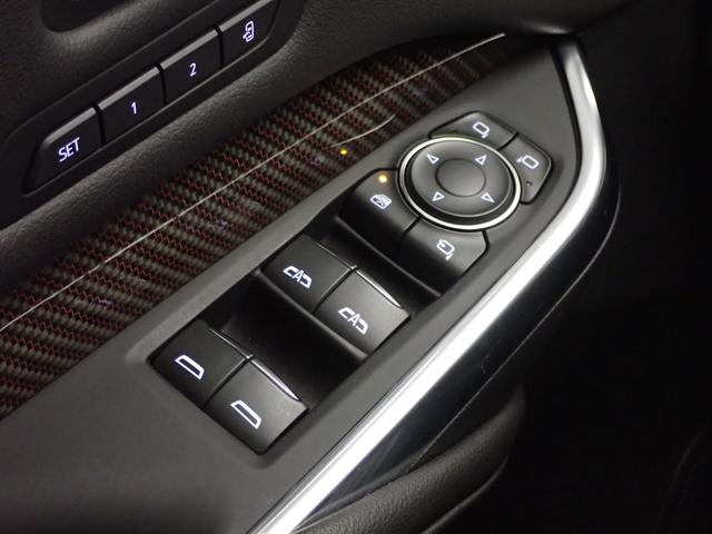 キャデラックＸＴ４ スポーツ　ＡｐｐｌｅＣａｒＰｌａｙ　ＡｎｄｒｏｉｄＡｕｔｏ　ＢＯＳＥサウンド　アダプティブクルーズ　全周囲カメラ　シートヒーター　ブラックグリル　２０インチアルミホイール　ＥＴＣ（26枚目）