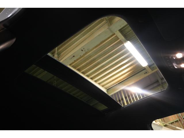 Ａクラスセダン Ａ２５０　４マチックセダン　レザーＥＸＣ＆アドバンスド＆ナビＰＫＧ　黒革　サンルーフ　シートヒーター　ＭＢＵＸナビ　フルセグＴＶ　ＨＵＤ　３６０カメラ　ワイヤレスチャージ　アドバンスドサウンド　１７インチＡＷ　２年保証（7枚目）