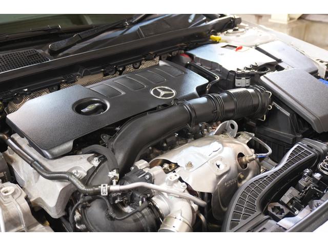 Ａクラスセダン Ａ２５０　４マチックセダン　レザーＥＸＣ＆アドバンスド＆ナビＰＫＧ　黒革　サンルーフ　シートヒーター　ＭＢＵＸナビ　フルセグＴＶ　ＨＵＤ　３６０カメラ　ワイヤレスチャージ　アドバンスドサウンド　１７インチＡＷ　２年保証（12枚目）