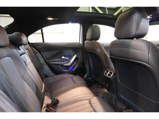 Ａクラスセダン Ａ２５０　４マチックセダン　レザーＥＸＣ＆アドバンスド＆ナビＰＫＧ　黒革　サンルーフ　シートヒーター　ＭＢＵＸナビ　フルセグＴＶ　ＨＵＤ　３６０カメラ　ワイヤレスチャージ　アドバンスドサウンド　１７インチＡＷ　２年保証（38枚目）