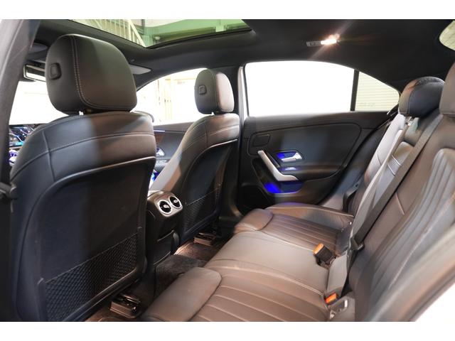 Ａクラスセダン Ａ２５０　４マチックセダン　レザーＥＸＣ＆アドバンスド＆ナビＰＫＧ　黒革　サンルーフ　シートヒーター　ＭＢＵＸナビ　フルセグＴＶ　ＨＵＤ　３６０カメラ　ワイヤレスチャージ　アドバンスドサウンド　１７インチＡＷ　２年保証（42枚目）