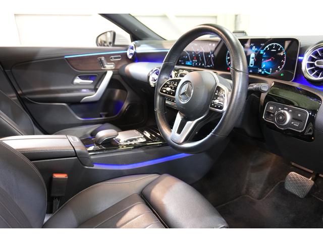 Ａクラスセダン Ａ２５０　４マチックセダン　レザーＥＸＣ＆アドバンスド＆ナビＰＫＧ　黒革　サンルーフ　シートヒーター　ＭＢＵＸナビ　フルセグＴＶ　ＨＵＤ　３６０カメラ　ワイヤレスチャージ　アドバンスドサウンド　１７インチＡＷ　２年保証（45枚目）