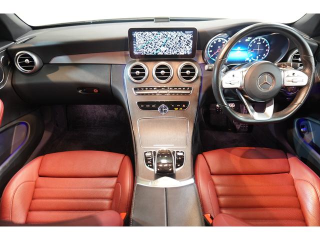 Ｃクラス Ｃ１８０カブリオレスポーツ　レザーエクスクルーシブＰＫＧ　後期　赤幌　赤革　シートヒーター　エアスカーフ　フルセグＴＶ　ＨＵＤ　バックカメラ　ＣａｒＰｌａｙ　Ｍｅコネクト　ＬＥＤライト　ＡＭＧエアロ＆１９インチＡＷ　２年保証（4枚目）