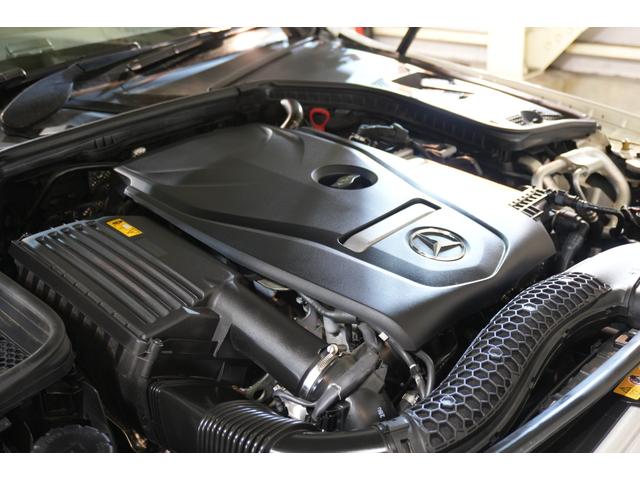 Ｃクラス Ｃ１８０カブリオレスポーツ　レザーエクスクルーシブＰＫＧ　後期　赤幌　赤革　シートヒーター　エアスカーフ　フルセグＴＶ　ＨＵＤ　バックカメラ　ＣａｒＰｌａｙ　Ｍｅコネクト　ＬＥＤライト　ＡＭＧエアロ＆１９インチＡＷ　２年保証（12枚目）