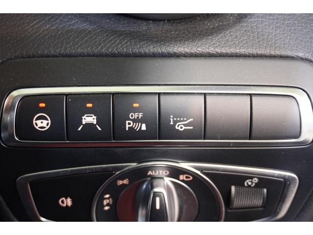 Ｃクラス Ｃ１８０カブリオレスポーツ　レザーエクスクルーシブＰＫＧ　後期　赤幌　赤革　シートヒーター　エアスカーフ　フルセグＴＶ　ＨＵＤ　バックカメラ　ＣａｒＰｌａｙ　Ｍｅコネクト　ＬＥＤライト　ＡＭＧエアロ＆１９インチＡＷ　２年保証（23枚目）