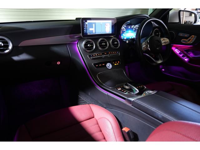 Ｃクラス Ｃ１８０カブリオレスポーツ　レザーエクスクルーシブＰＫＧ　後期　赤幌　赤革　シートヒーター　エアスカーフ　フルセグＴＶ　ＨＵＤ　バックカメラ　ＣａｒＰｌａｙ　Ｍｅコネクト　ＬＥＤライト　ＡＭＧエアロ＆１９インチＡＷ　２年保証（30枚目）