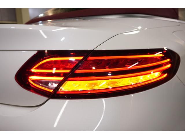 Ｃクラス Ｃ１８０カブリオレスポーツ　レザーエクスクルーシブＰＫＧ　後期　赤幌　赤革　シートヒーター　エアスカーフ　フルセグＴＶ　ＨＵＤ　バックカメラ　ＣａｒＰｌａｙ　Ｍｅコネクト　ＬＥＤライト　ＡＭＧエアロ＆１９インチＡＷ　２年保証（52枚目）