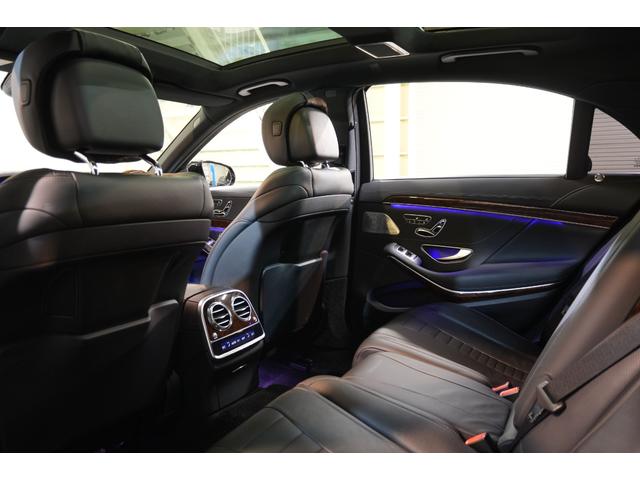Ｓクラス Ｓ５５０ロング　黒革　ヒーター＆クーラー　パノラマＳＲ　純正ナビ　フルセグＴＶ　３６０カメラ　Ｂｕｒｍｅｓｔｅｒ　エアサス　ＬＥＤヘッドライト　ＡＭＧエアロ＆２０インチＡＷ　２年保証（40枚目）