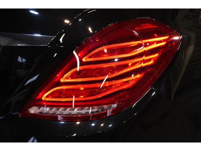 Ｓクラス Ｓ５５０ロング　黒革　ヒーター＆クーラー　パノラマＳＲ　純正ナビ　フルセグＴＶ　３６０カメラ　Ｂｕｒｍｅｓｔｅｒ　エアサス　ＬＥＤヘッドライト　ＡＭＧエアロ＆２０インチＡＷ　２年保証（52枚目）