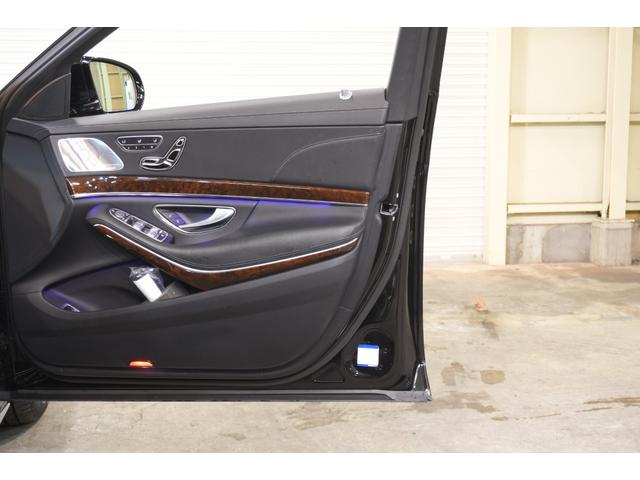 Ｓクラス Ｓ５５０ロング　黒革　ヒーター＆クーラー　パノラマＳＲ　純正ナビ　フルセグＴＶ　３６０カメラ　Ｂｕｒｍｅｓｔｅｒ　エアサス　ＬＥＤヘッドライト　ＡＭＧエアロ＆２０インチＡＷ　２年保証（57枚目）