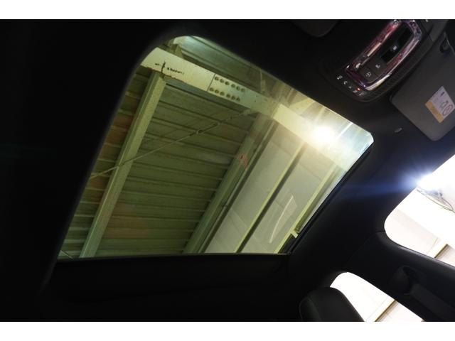 ＣＬＡクラス ＣＬＡ２５０　４マチクＡＭＧレザエクスクルシブパケジ　アドバンスド＆ナビゲーションＰＫＧ　赤黒革　シートヒーター　ＭＢＵＸナビ　フルセグＴＶ　ＨＵＤ　３６０カメラ　ワイヤレスチャージ　アドバンスドサウンド　ＡＭＧエアロ＆１８インチＡＷ　２年保証（7枚目）