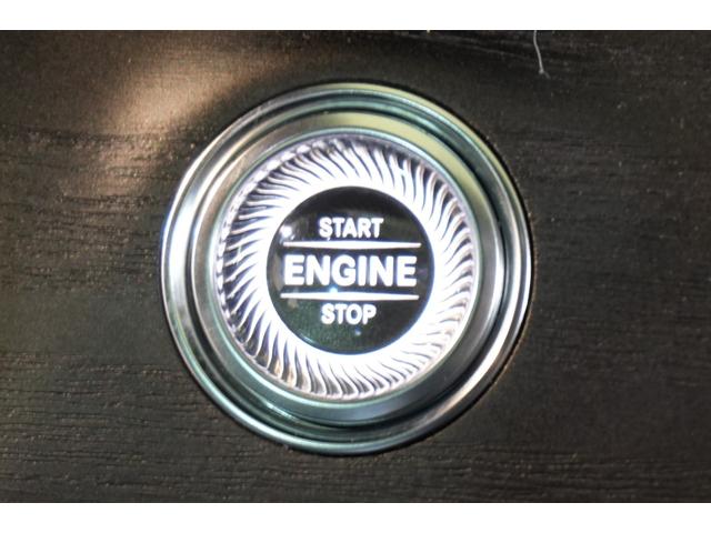 Ｅクラス Ｅ２５０　アバンギャルド　スポーツ　レザーエクスクルーシブＰＫＧ　黒ナッパ革　シートヒーター　パノラマＳＲ　純正ナビ　フルセグＴＶ　ＣａｒＰｌａｙ　Ｂｕｒｍｅｓｔｅｒ　マルチビームＬＥＤ　ＡＭＧエアロ＆１９インチＡＷ　２年保証（17枚目）