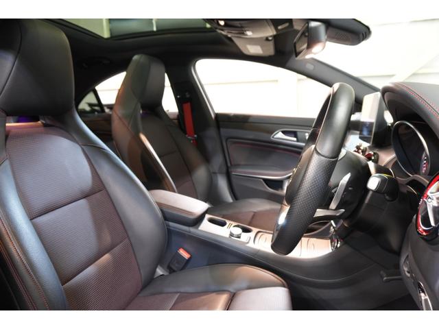 CLAクラス CLA250シュポルト 4マチック AMGレザーエクスクルーシブPKG 後期モデル 黒革 シートヒーター パノラマSR 純正ナビ フルセグTV ハーマンカードン LEDヘッド Bカメラ AMGエアロ&18インチAW 2年保証(6枚目)
