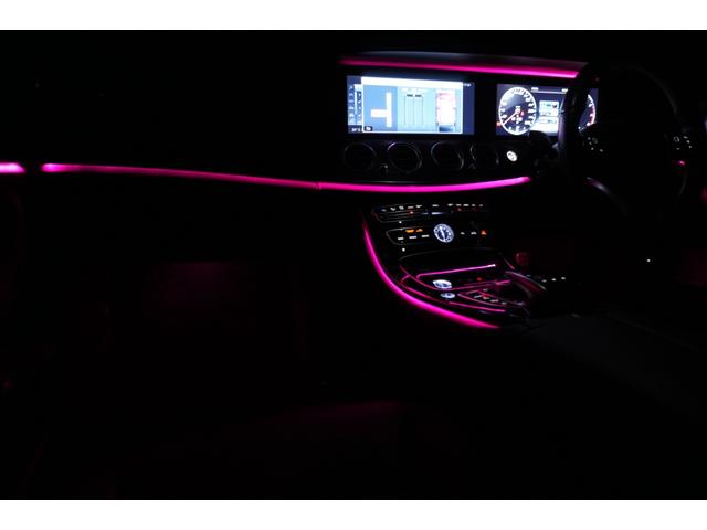 Eクラスステーションワゴン E250 ステションワゴンアバンGスポツ(本革仕様) 黒革 シートヒーター 純正ナビ フルセグTV CarPlay HUD 360カメラ Burmester マルチビームLED 自動Rゲート ハンズフリーA AMGエアロ&19インチ 2年保証(29枚目)