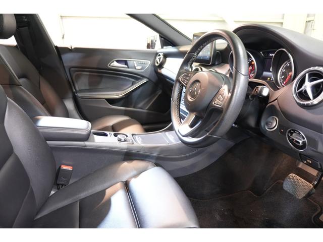 CLAクラス CLA220 4マチック プレミアム&RSP 黒革 シートヒーター パノラマSR 純正ナビ フルセグTV CarPlay Bカメラ ハーマンカードン マルチカラーアンビエント LEDヘッド ハンズフリーアクセス 2年保証(40枚目)