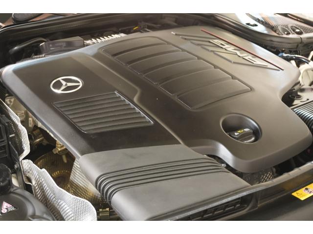 直列６気筒ＤＯＨＣ３，０００ｃｃエンジン＋モーターを搭載！カタログ値１０ｋｍ／Ｌの低燃費を実現！