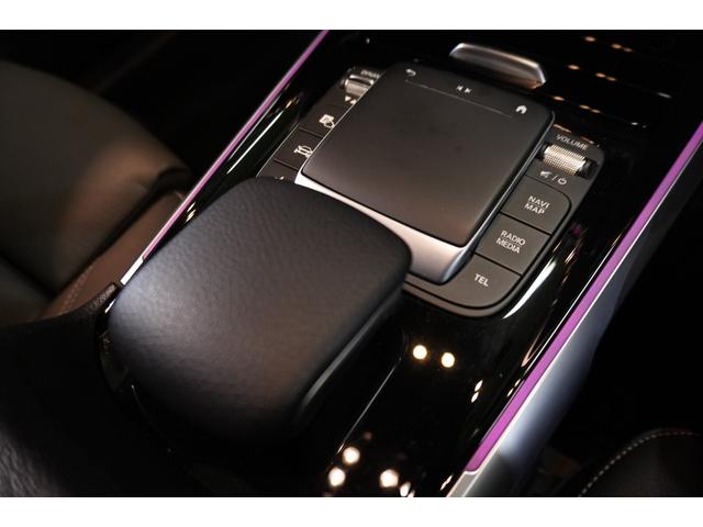 ＧＬＢ ＧＬＢ２００ｄ　４マチック　ＡＭＧライン　レザーＥＸＣ　アドバンスドＰ　レーダーセーフティＰ　黒革　パノラマＳＲ　純正ナビ　３６０カメ　ヘッドアップＤ　自動テールゲート　フットオープナー　アンビエントライト　アドバンスドスピーカー　２年保証（24枚目）