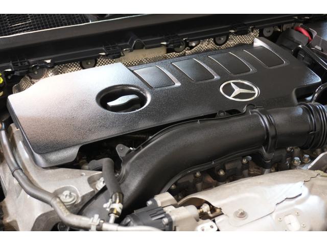 Aクラスセダン A250 4マチックセダンAMGレザエクスクルシブP アドバンスド&ナビPKG 黒灰革 サンルーフ シートヒーター MBUXナビ フルセグTV HUD 360カメラ ワイヤレスチャージ アドバンスドサウンド AMGエアロ&18インチAW 2年保証(12枚目)