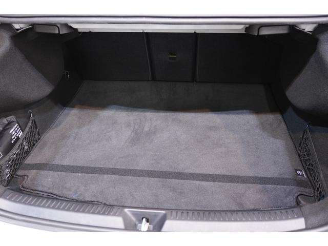 Aクラスセダン A250 4マチックセダンAMGレザエクスクルシブP アドバンスド&ナビPKG 黒灰革 サンルーフ シートヒーター MBUXナビ フルセグTV HUD 360カメラ ワイヤレスチャージ アドバンスドサウンド AMGエアロ&18インチAW 2年保証(15枚目)